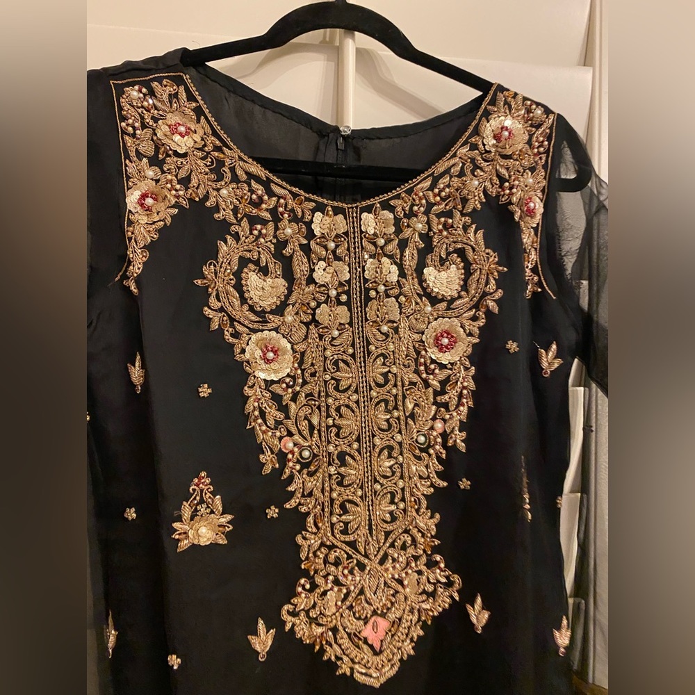 Women Pakistan 3-piece Fancy Dress